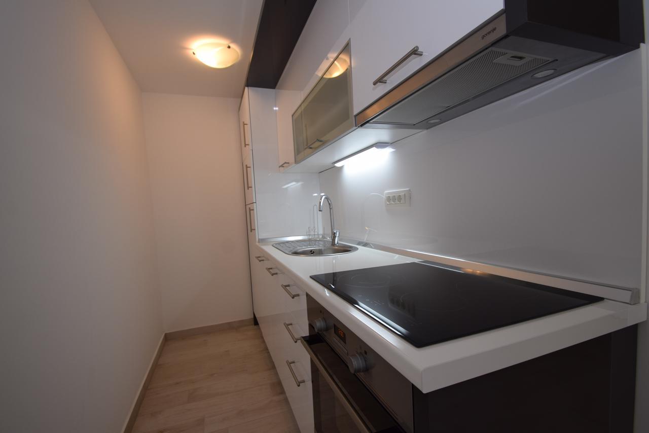 Apartment Anica Kuk Starigrad Paklenica Exterior photo